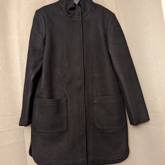 NWT Old Navy woman's size medium below hip winter coat  straight cut  black - Picture 1 of 8